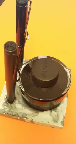 Recycle-Fountain pen holder from scrap Pla- Recycle