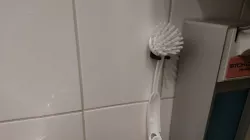 Brush holder