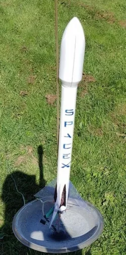 Falcon 9 Model Rocket