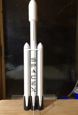 Falcon Heavy Model Rocket