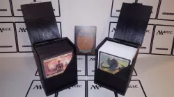Flip Lid Magic Deck Box with Latch (legacy)