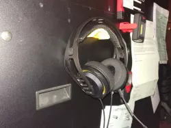 Magnetic HeadPhone Holder