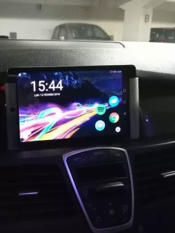Tablet holder for Renault Laguna 3 (MediaPad 7 but could be adapted...)