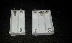  AA batteries holders