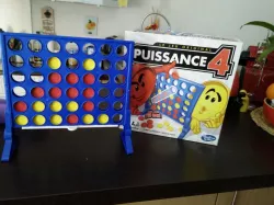 Connect 4 (puissance 4) coin holder