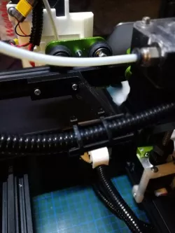 Wire guide for 2020 profiles (e.g. CR10, Tevo Tornado etc.) Remix