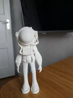 Astroneer character