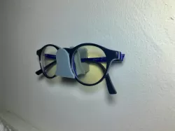 Eyeglasses wall mount holder