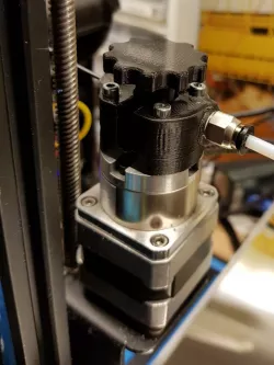 Filament knob for geared extruder