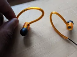 Final Audio E3000 earbuds earhooks