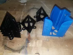 Paint Pyramid Holder