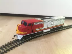 Santa Fe - Super Chief - F-series, A unit scale model train in HO (1:87)