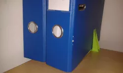 Sujeta archivador (Folder holder)