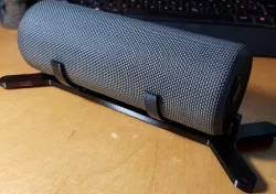 UE Boom 2 horizontal stand