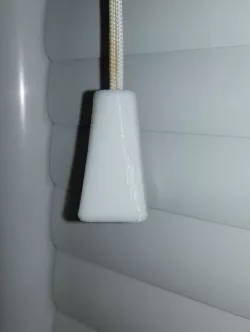Window blinds pull up pull down holder