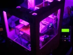 A MakerBot TOM with attitude: RGB leds controlled by the status of the print process