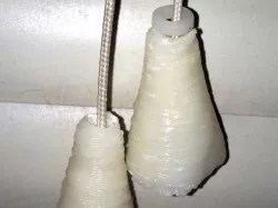 Dingleberry for mini blinds