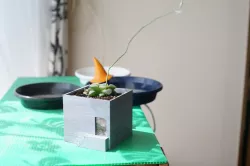 Ruins Planter 4