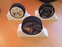 Ice Hockey Puck Holder