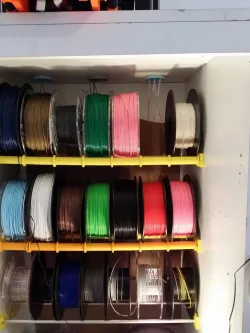 Armoire chauffée pour filaments prêts à l'emploi