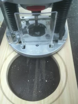 Bosch POF 1400 ACE circle cutting jig