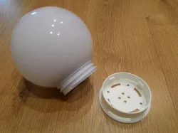 Light diffuser holder