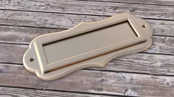 Tag/label holder with slit