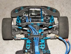 Tamiya FF04 EVO passe cable