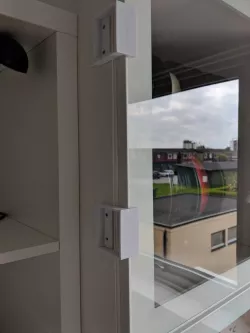 Cupboard door clamp