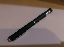 IR-blocking filter holder for green laser