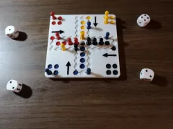 Mensch ärgere dich nicht - Portable German Board Game 150mm