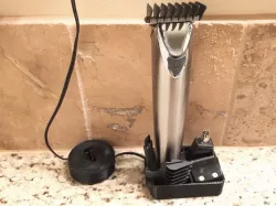 Wahl 9818 razor stand and attachment dock