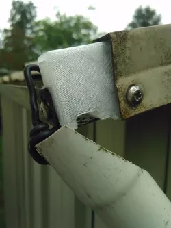 End caps for gutter