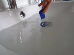 Finger snowboard