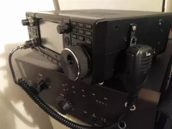 Microphone support for ICOM IC-7300