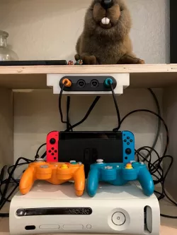 Mounting Bracket for WiiU Gamecube Controller adapter
