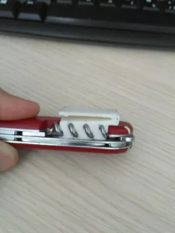 Swiss army knife clip