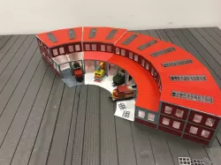1:87 HO scale train depot with turntable