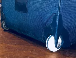 Luggage wheel