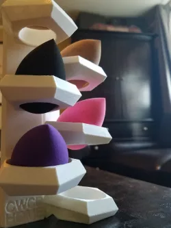 Beauty Blender Wall Mounted