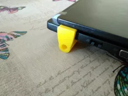 Minimal laptop stand