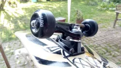Skateboard (Top Bushings)
