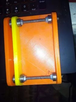 Soporte ligero con adaptador a rollo mas estrecho. Light support with narrower roll adapter?