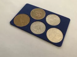 US coin holder ($2.75 edition) credit card sized