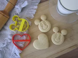 cookie cutter miki mouse