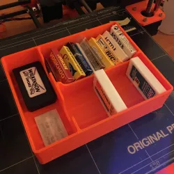 Dual Edge (DE) Razor Blade Storage Box