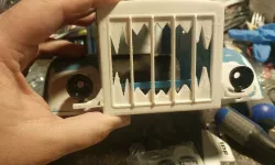King/Grand hauler custom teeth grill.