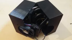 Screwless & silent mini ITX computer case Remix