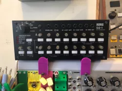 TipTop Audio Mantis Hat Mounting Bracket for Korg SQ-1