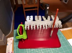 Cosmetic brush dryer